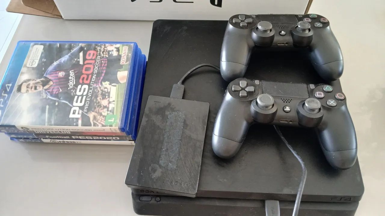 PS4 slim 