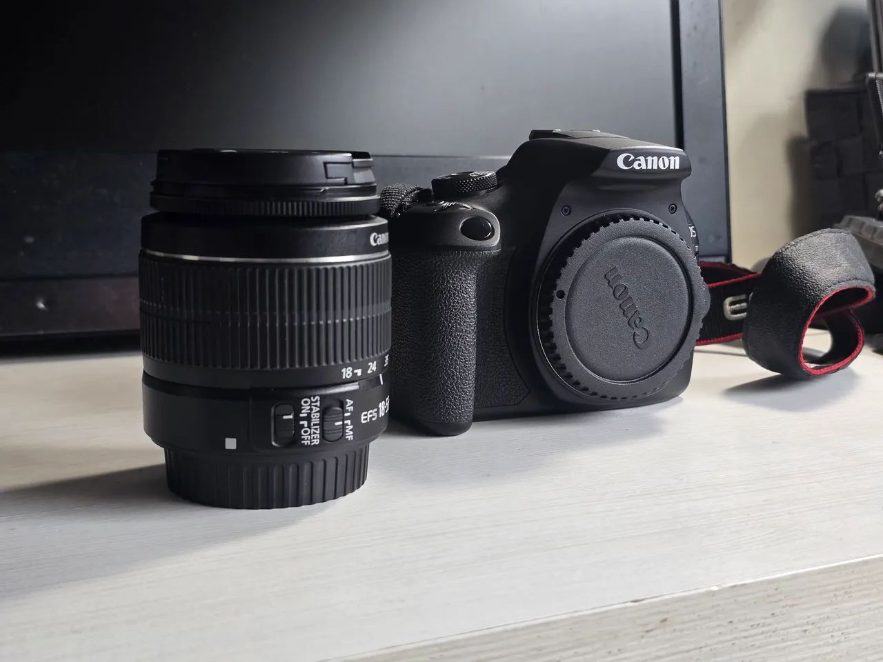 Canon Eos Rebel T7 + Lente e Acessórios originais 