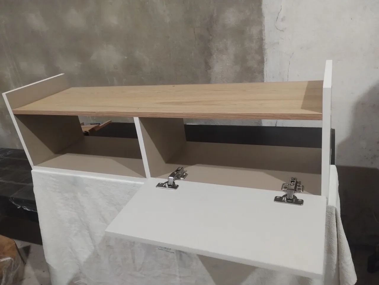 Rack tv suspenso MDF 95x27x26 - Foto 4