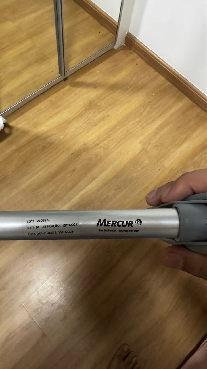 Muletas Mercur - Alumínio - 130kg - Par - Foto 4