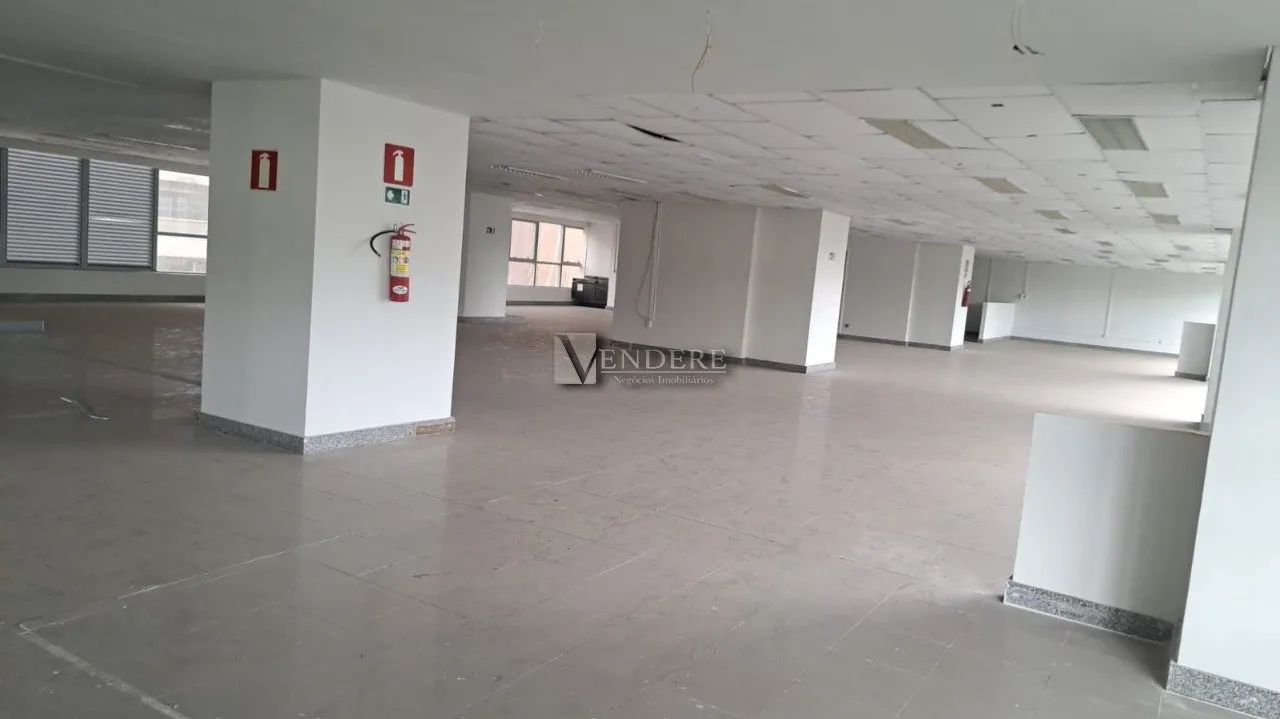 Andar comercial com 1044m² para locação