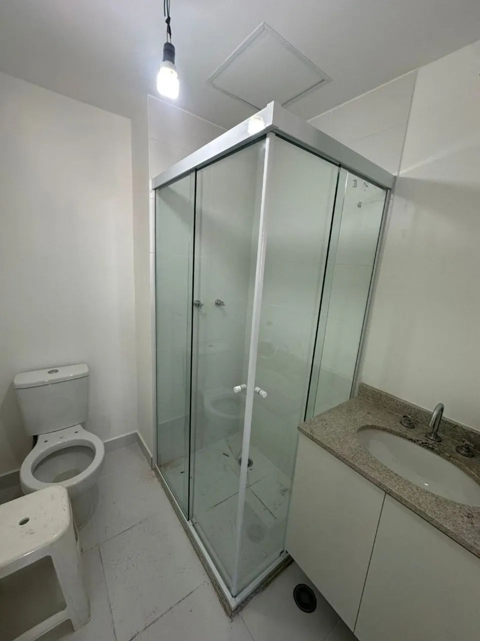 Box de banheiro - R$50 em vidro 8mm temperado - Foto 5