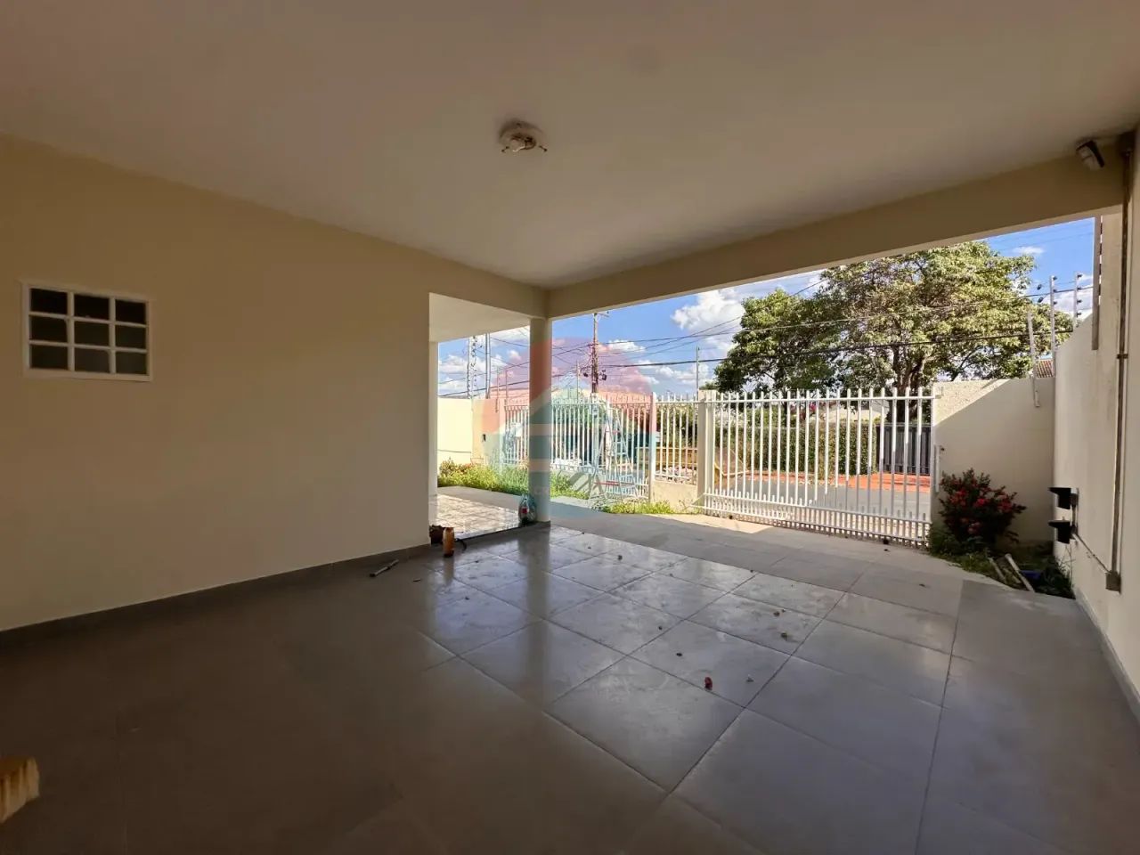 linda casa com 4 quartos sendo 02 suítes no JARDIM ITÁLIA codigo: 354920 - Foto 2