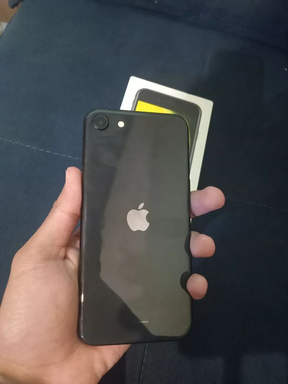 Iphone se 2 geração + fone original! - Foto 2