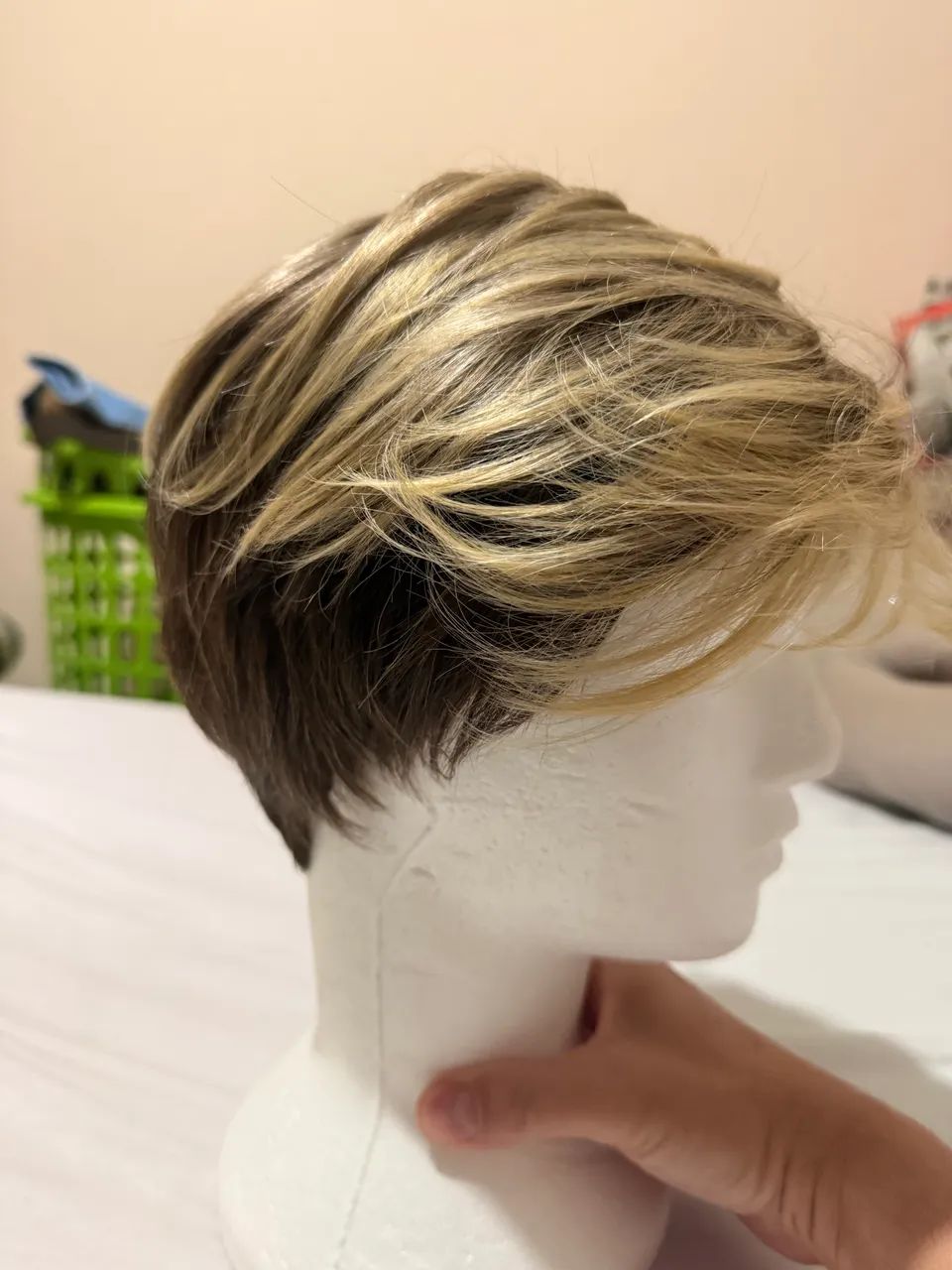 Vendo peruca curta na loja HD MAKE HAIR , praticamente nova .  - Foto 2