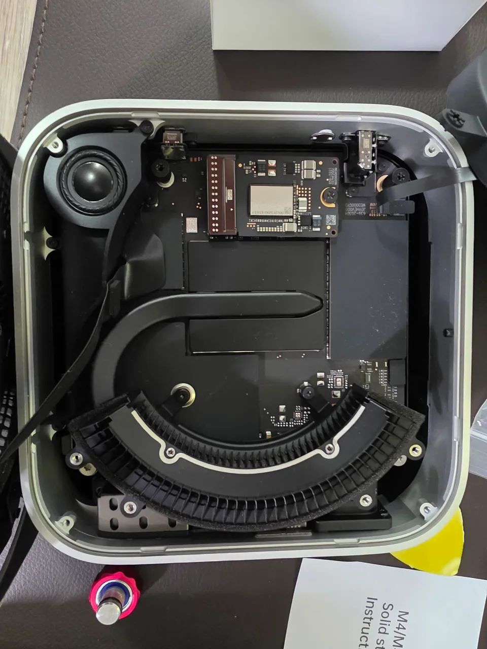 Mac Mini M4 16Gb de Ram e 1Tb de Armazenamento - Notebooks