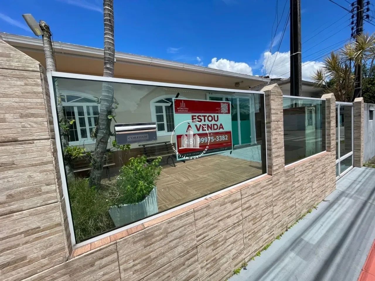 Casa 3 Dormitórios, Sendo 1 Suíte