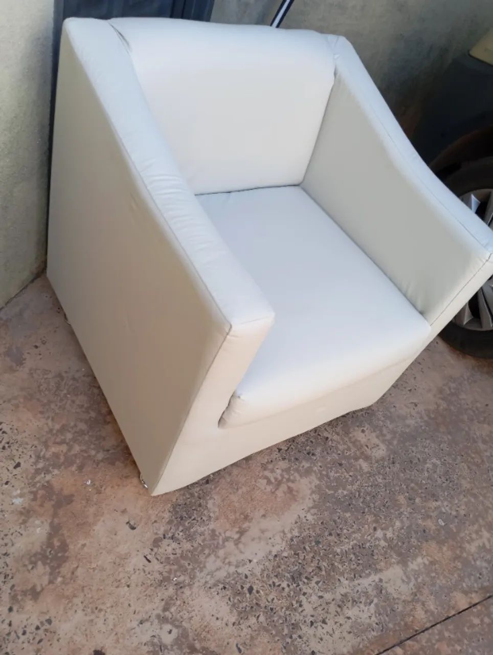 2 Poltronas Novas no Courino na Promoção  - Foto 4