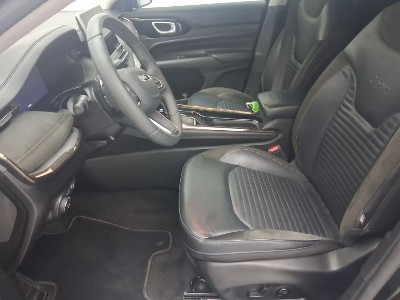 Jeep Commander Limited T270 1.3 TB Flex Aut., foto 17 de 18