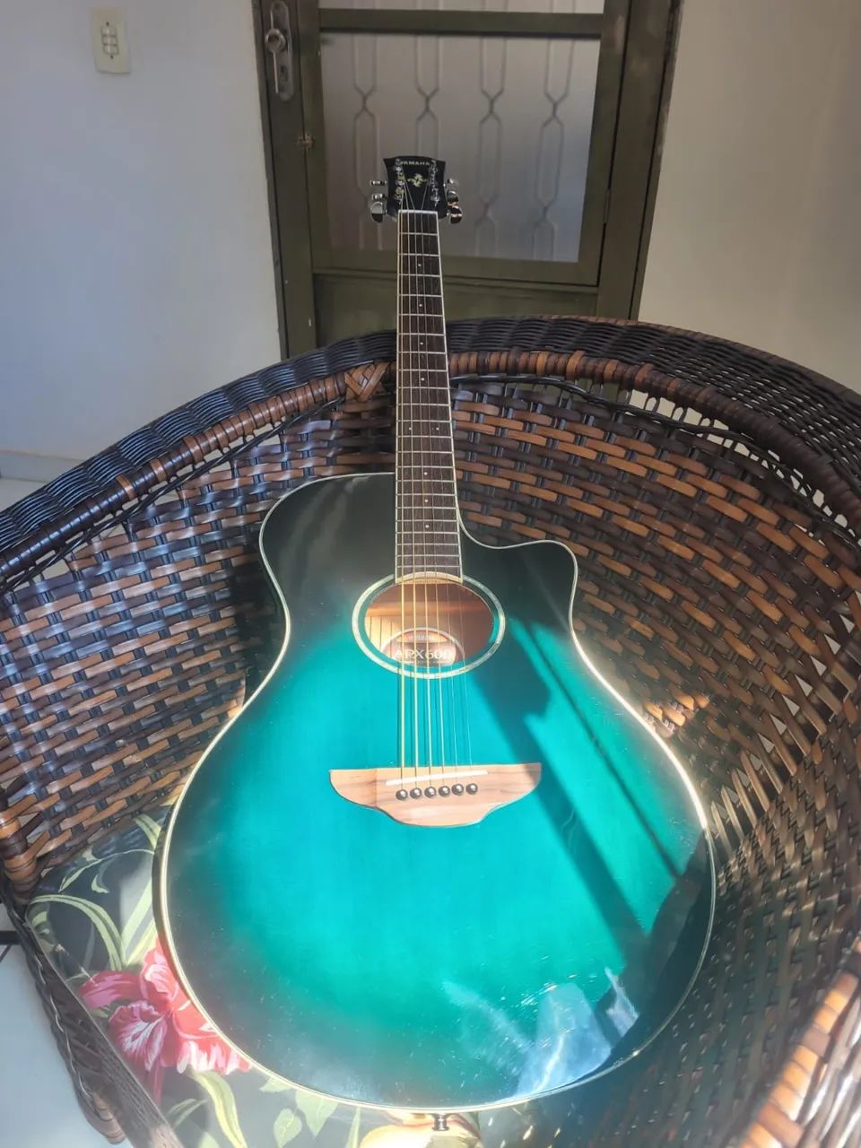 Violão yamaha apx600 - Foto 3