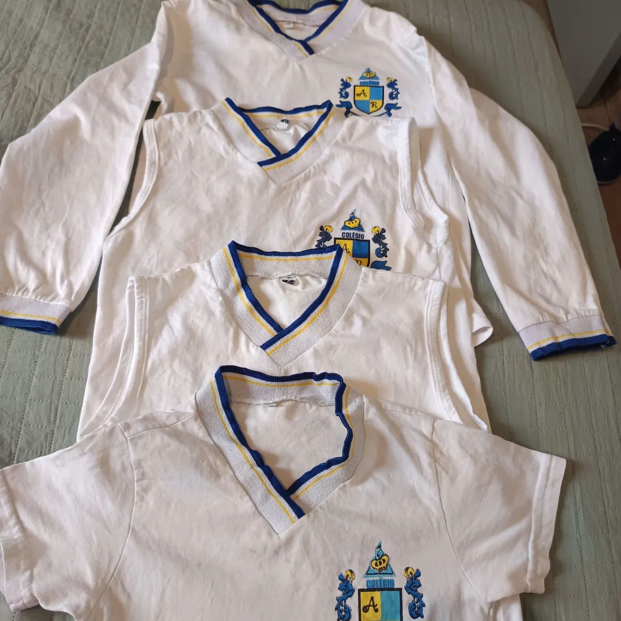 Uniforme - Colégio Augusto Ramos - Tamanho 6 e 4