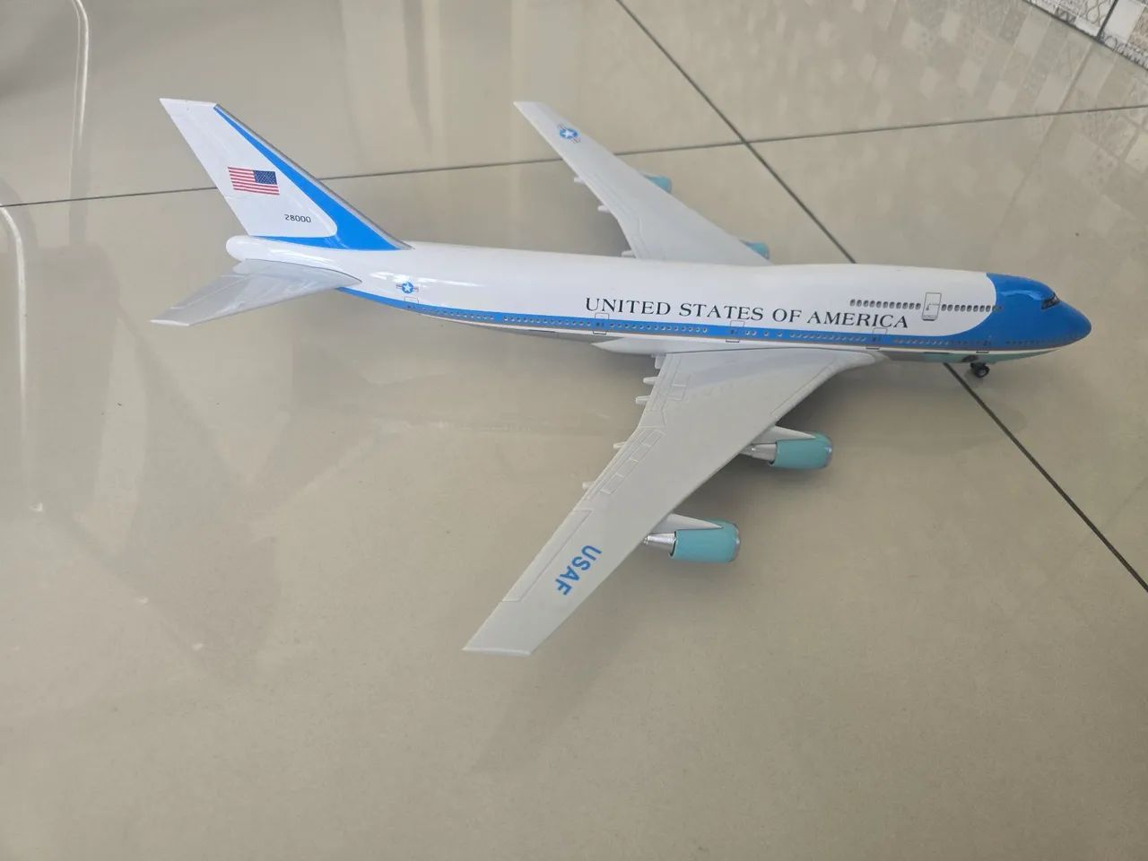 Miniatura Boeing 747 Air Force One escla 1/250  - Foto 2