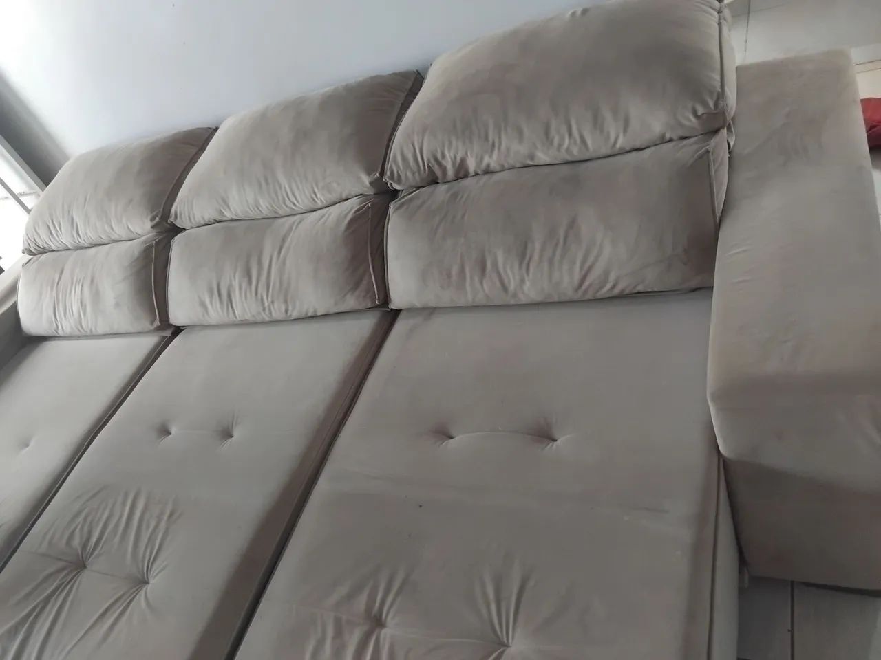 Vende se um sofa cama em ótimo estado de  conservação 