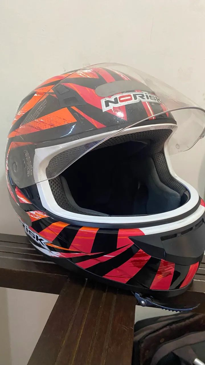 Vendo 2 capacetes