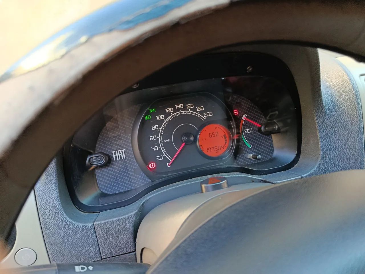 Fiat Palio Celebration 1.0 Fire Flex 8V 4P 2014 - Foto 2
