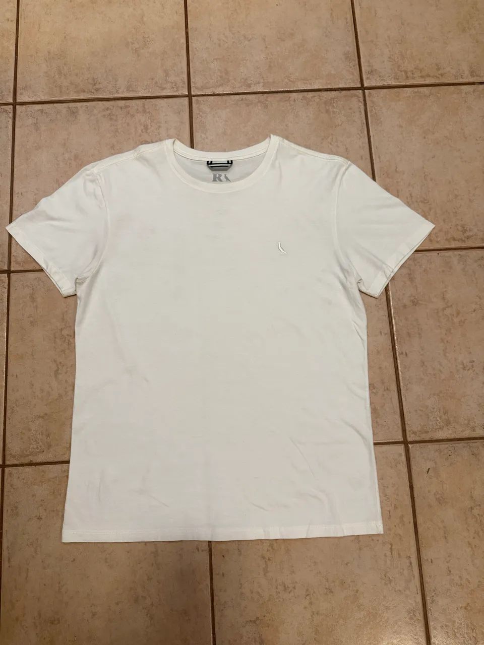 Camiseta Básica Reserva 100% algodão  - Foto 2
