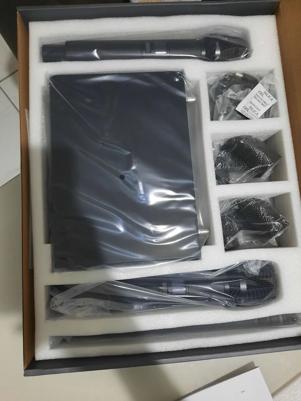 Sistema de microfone akg wp300 dual - Foto 2