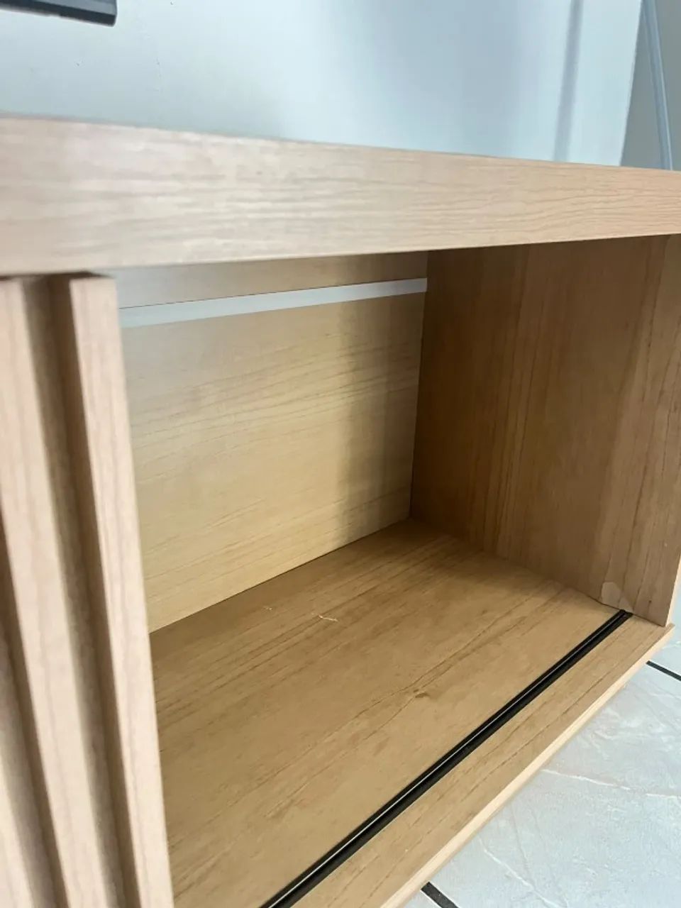 Rack sala amadeirado com porta ripada - Foto 5