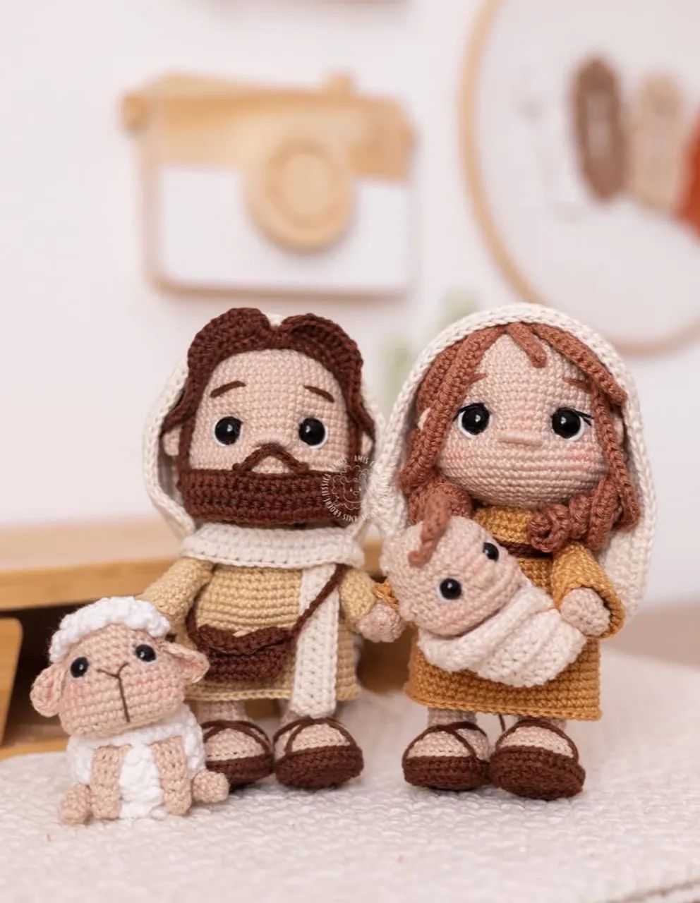 Boneco Boneca Amigurumi Crochê Moderno Sagrada Família The Chosen Jesus  - Foto 2