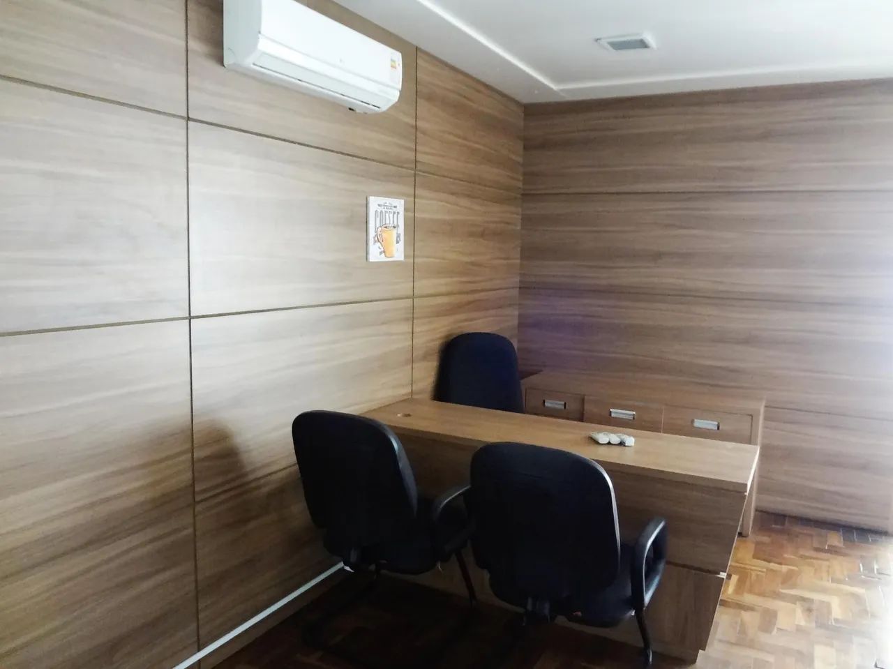 Sala Comercial Mobiliada 80m²  Centro, Prédio 24h com Rooftop - Foto 3
