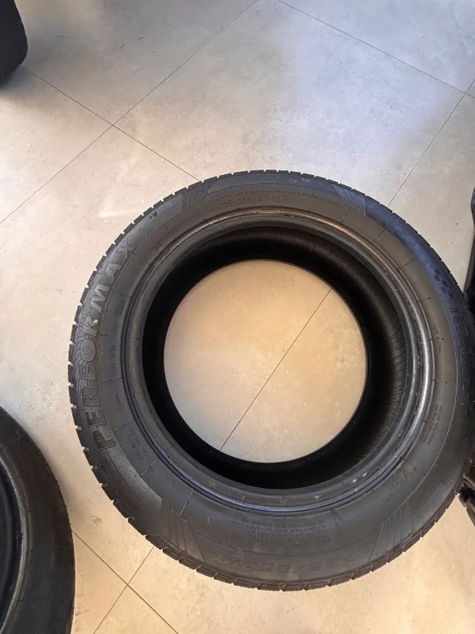 Pneus 225/55 aro 18 - Foto 3