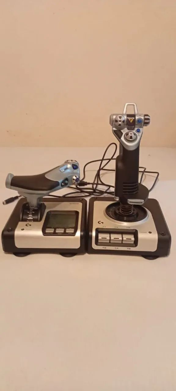 Controle simulador logitech x52 - Foto 4