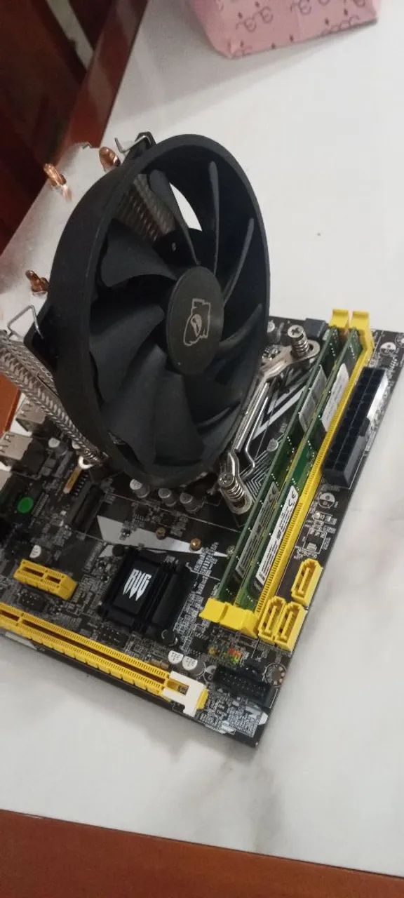 Kit: placa mãe, processador, cooler, dois pentes de memoria e fonte - Foto 3