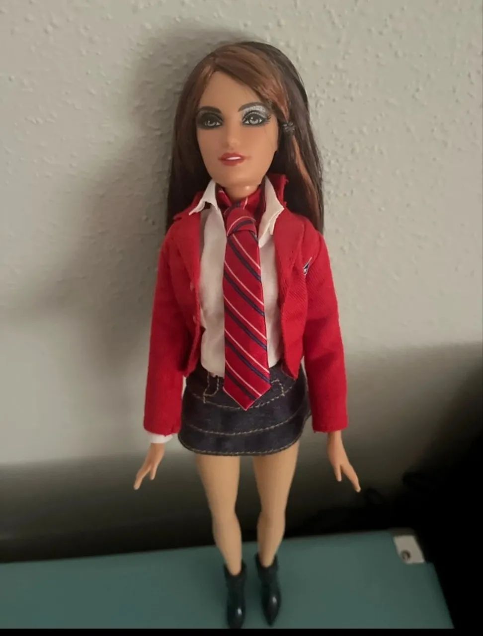  Barbie  Roberta rebelde completa (promoção) - Foto 2