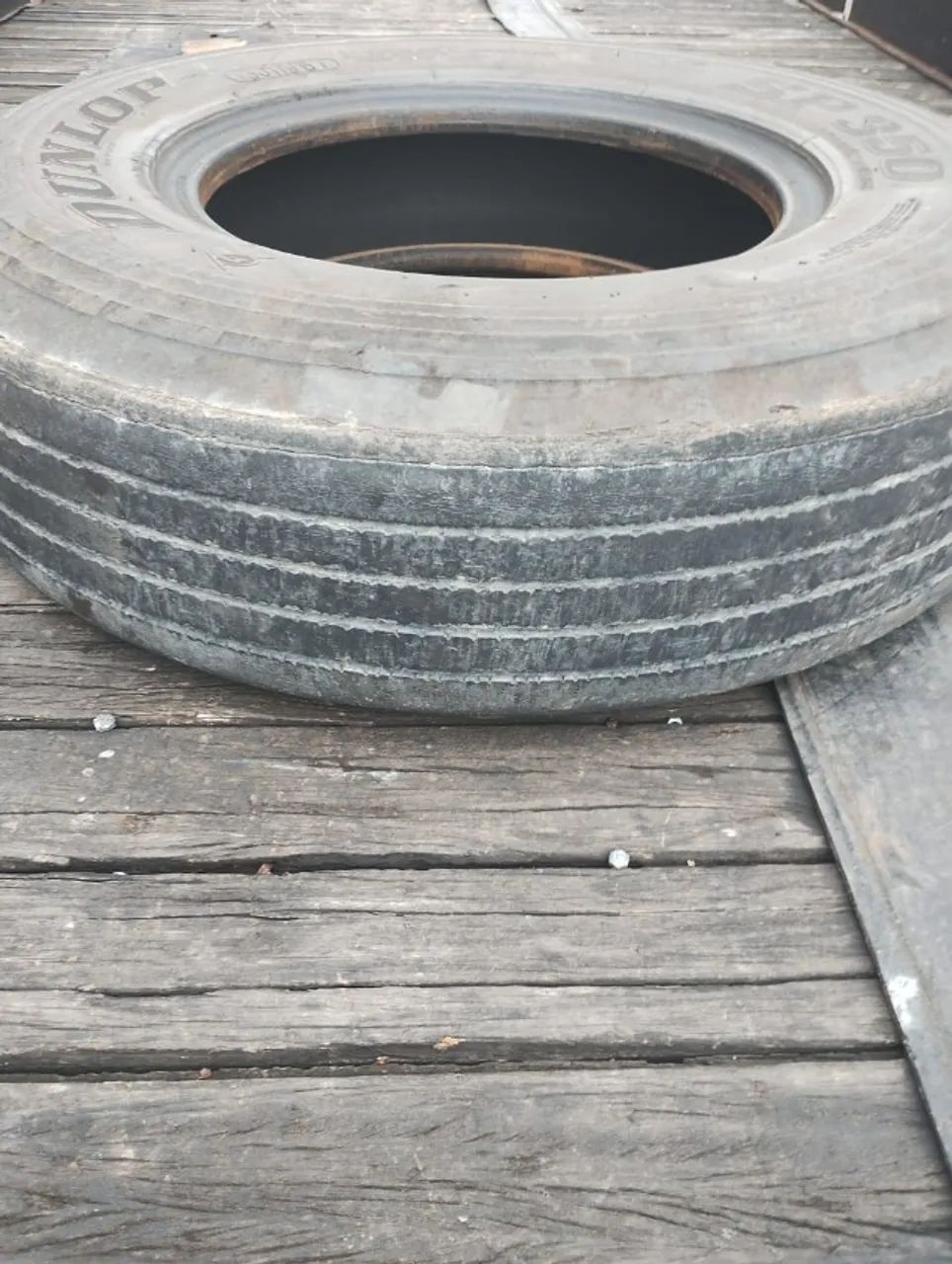 pneu 1100 22 radial - Foto 2