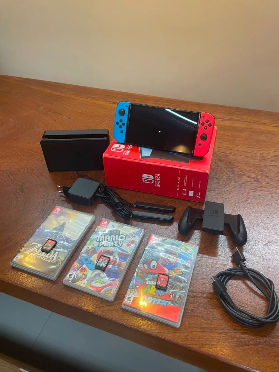 Nintendo switch oled com 3 jogos 