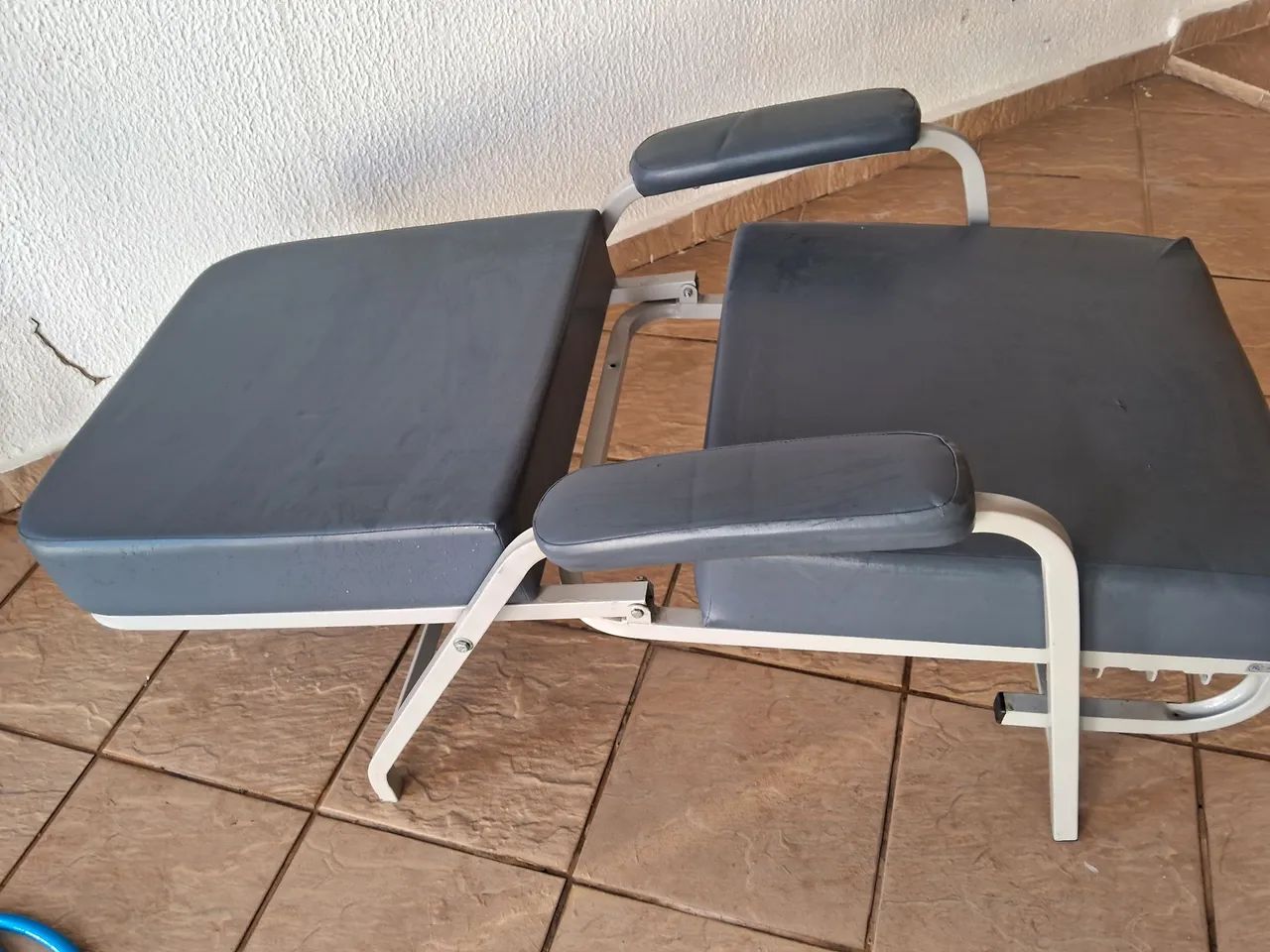 Poltrona hospitalar cuidador, paciente, coleta - Foto 4
