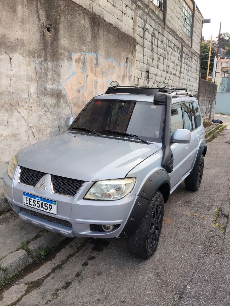 Mitsubishi Pajero 2011