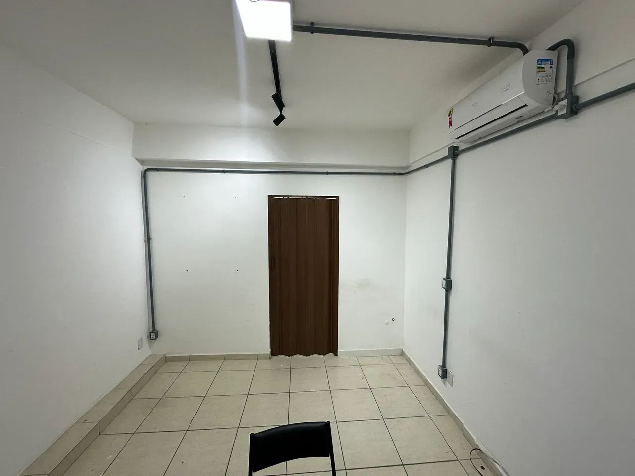 Sala Comercial Mobiliada  25 m² | Setor Aeroporto - Foto 6