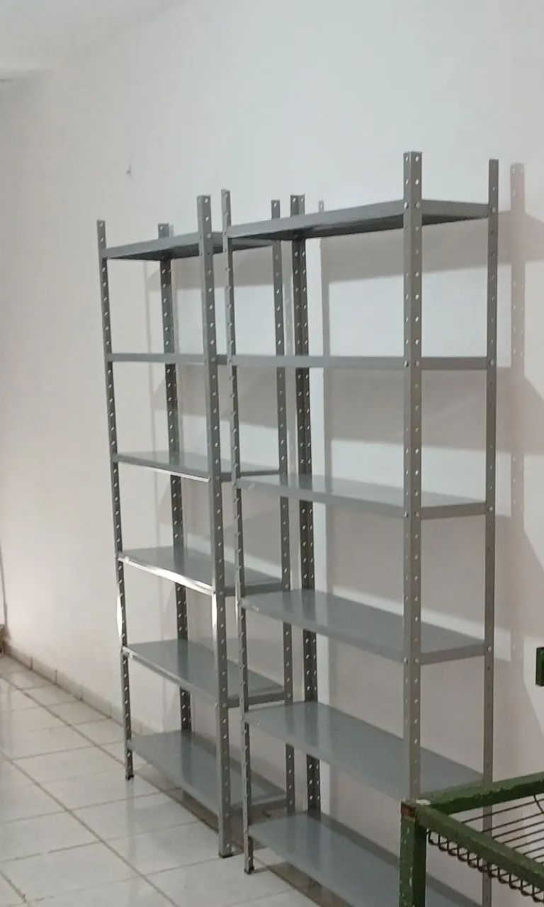 Estante de Aço 2m - Nova na Embalagem