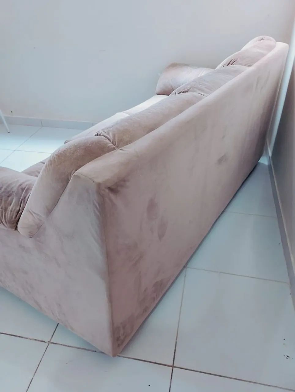 Sofá veludo três lugares - Foto 3