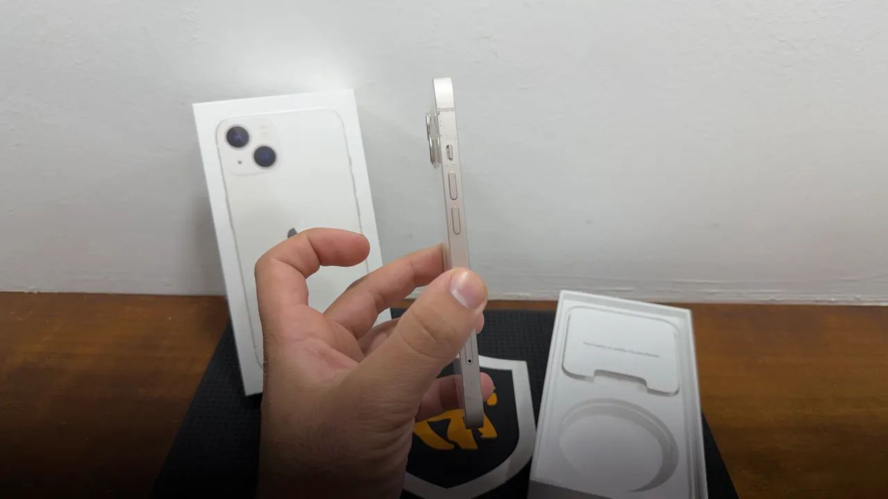 IPhone 13 128GB branco  - Foto 4