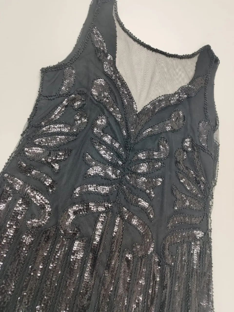 Vestido Preto com Paetês - Tamanho M - Foto 2