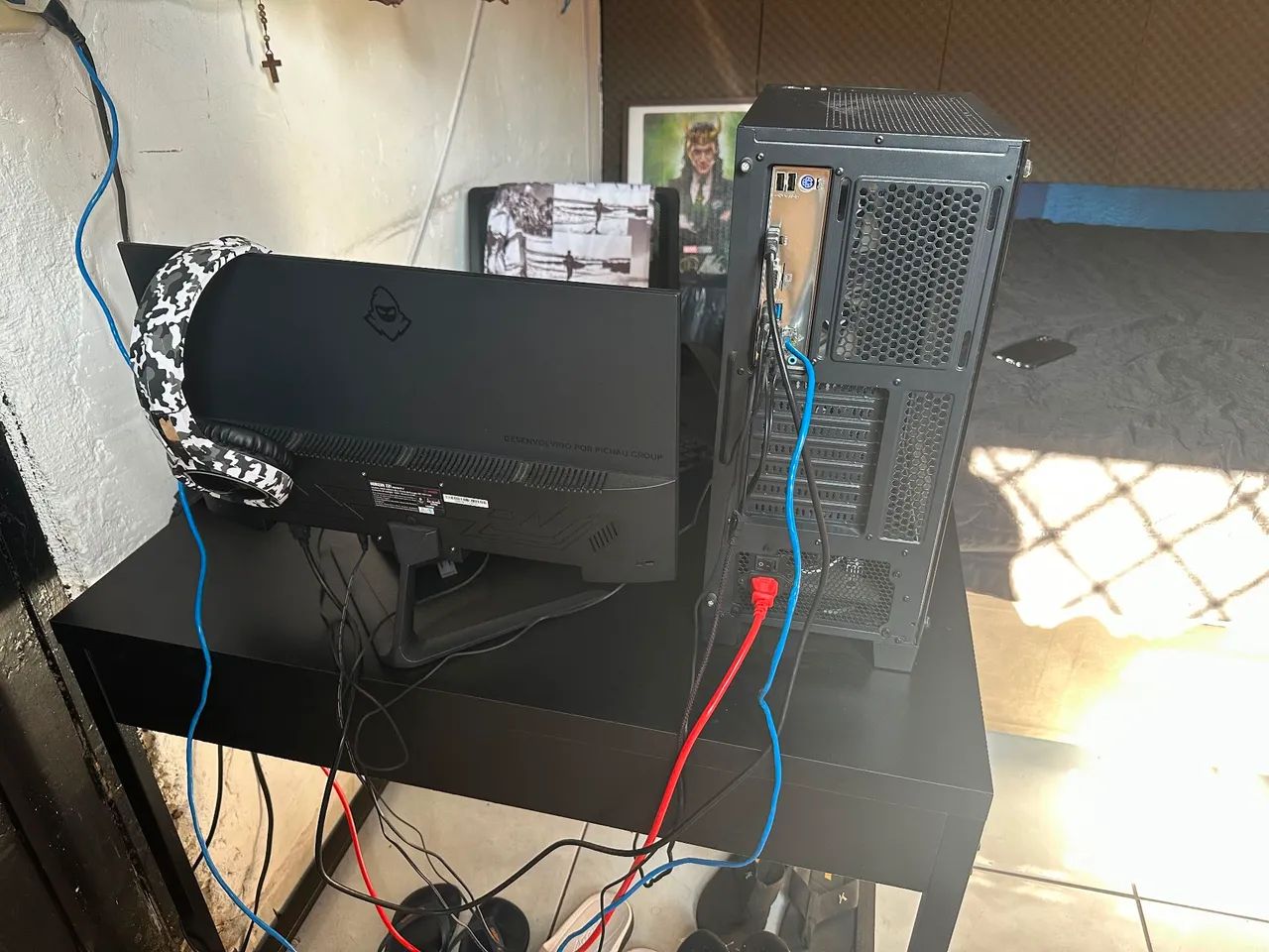 PC games completo mesa e cadeira vai juntos tbem