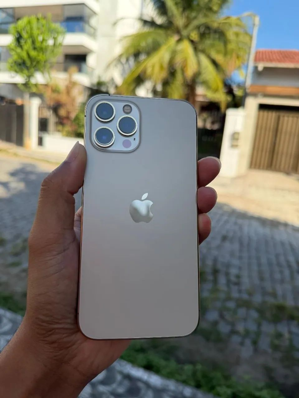 iPhone 12 pro max 128gb - Celulares e Smartphones - Centro