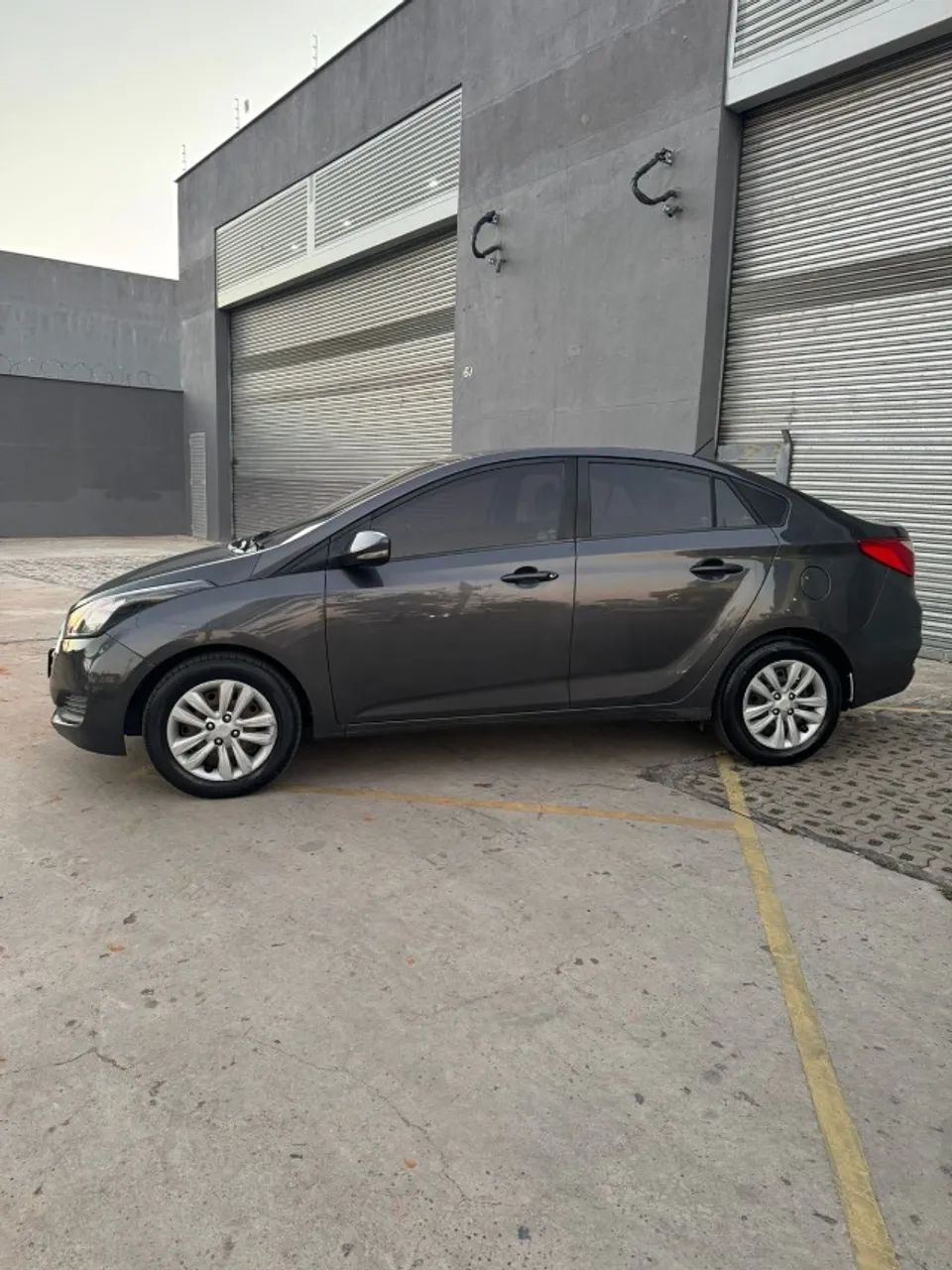 Hyundai Hb20S HB20S C.Plus/C.Style1.0 Flex 12V Mec. 4P 2018