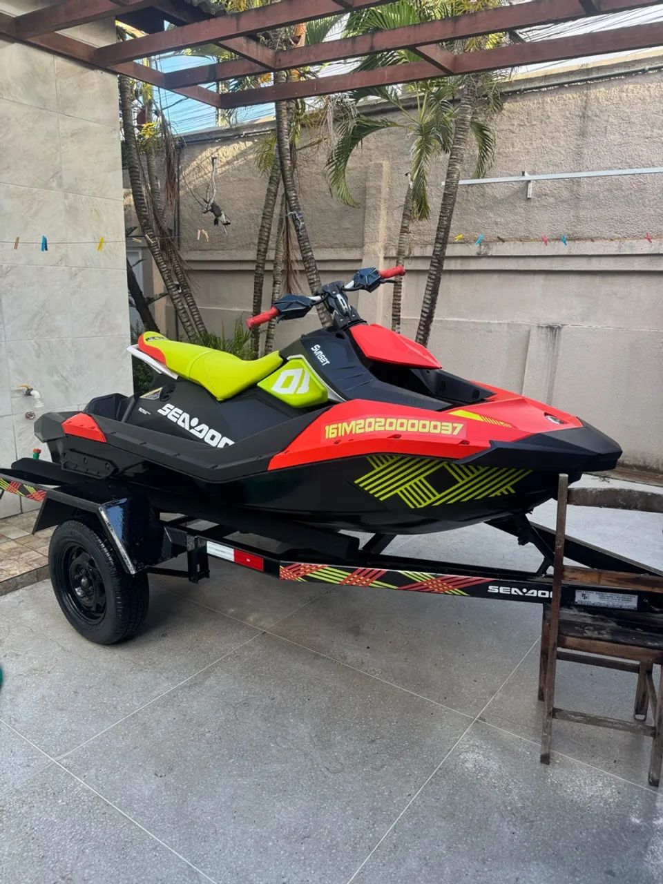 Jet Ski spark trixx 