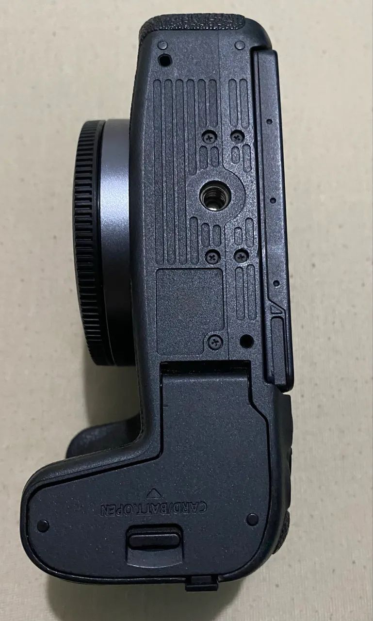 Canon R8 - Foto 3