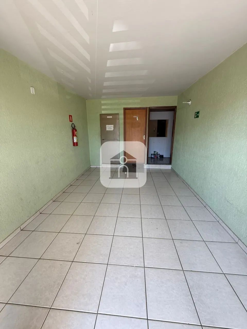 CASA COMERCIAL PARA LOCAÇÃO EM AVENIDA BAIRRO CENTRO - Foto 2