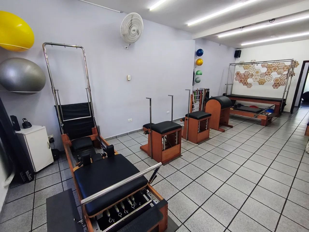 Vendo Aparelhos de Pilates -- Reformer Torre  - Foto 4