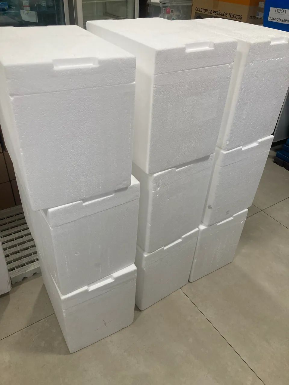 Caixa isopor 12 litros parede dupla - Foto 4