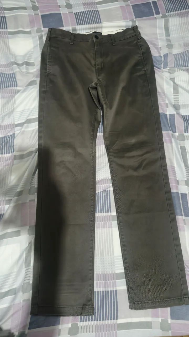 Calça Levi's chino cinza  40
