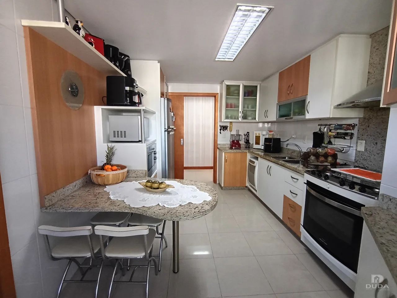 Apartamento 4 Dormitórios com 3 Vagas - Foto 4