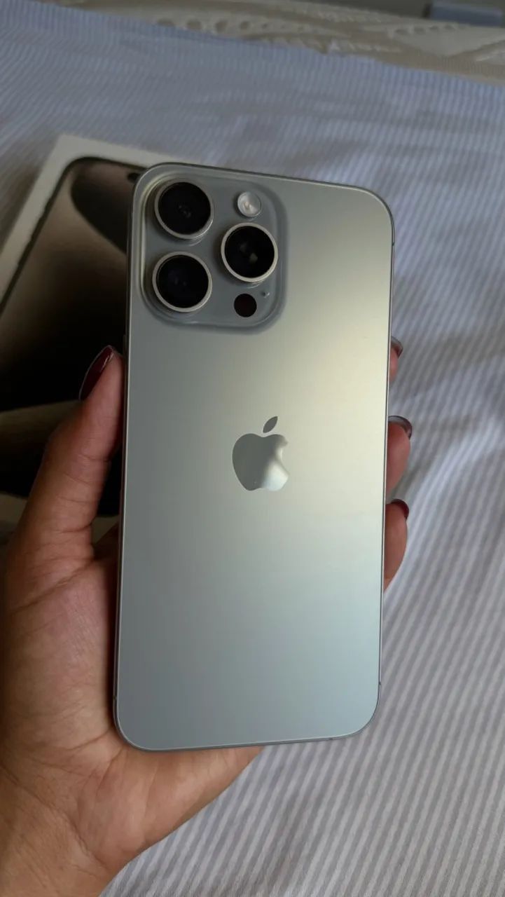 iPhone 15 Pro Max - Foto 4
