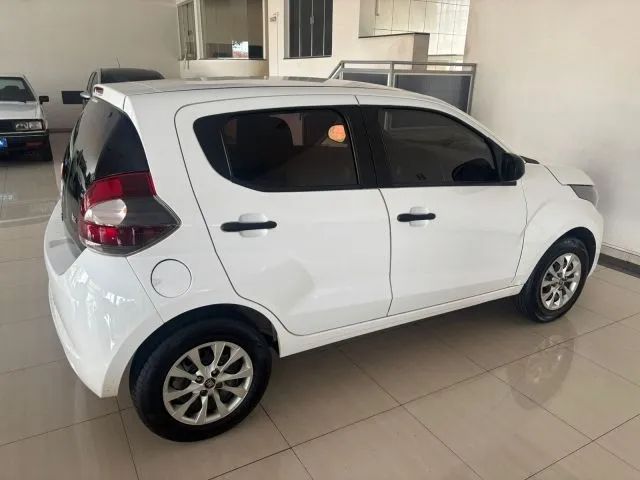 Alugo Fiat Mobi 