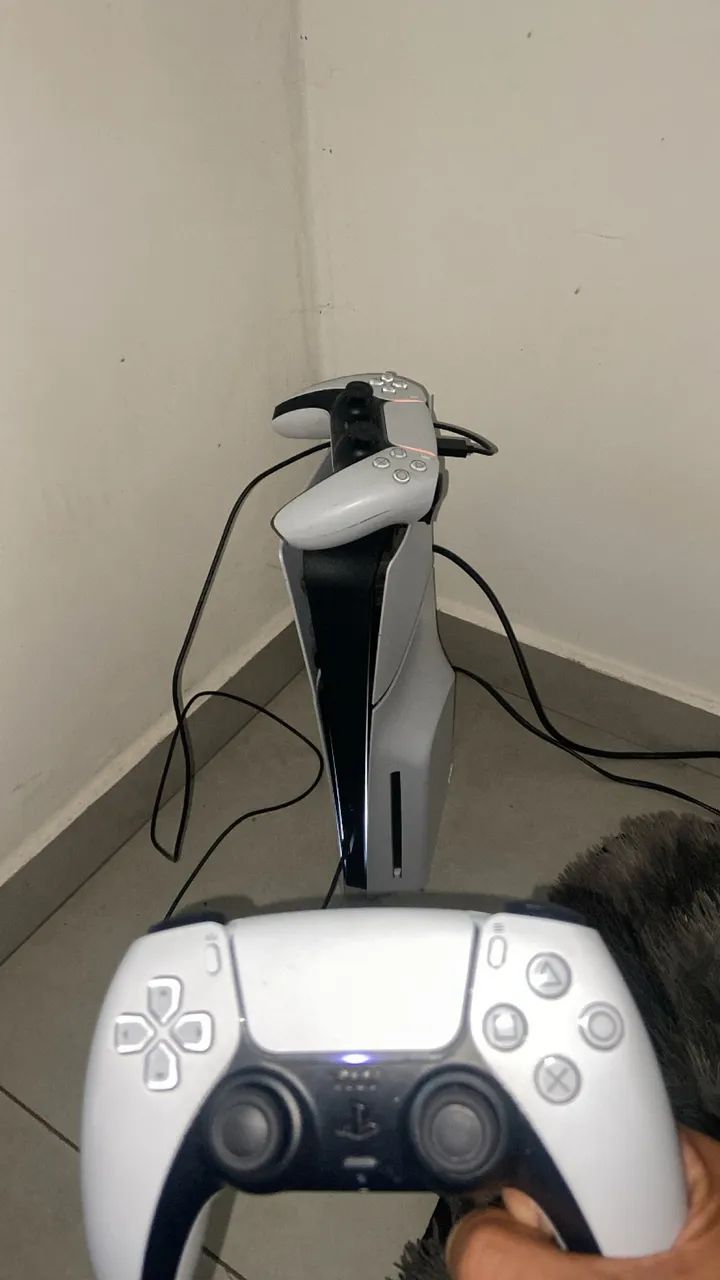 PS5 slim 2 controles - Foto 2